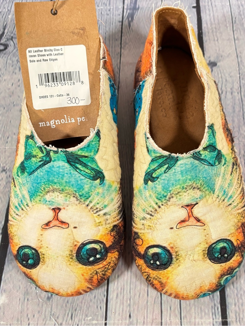 NWT Magnolia Pearl Birchy Cleo Caravan Pastel Floral Cat Coco Moccasin Shoes